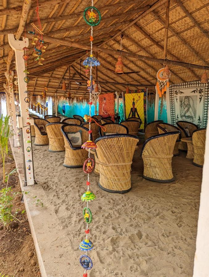 Hippie Paws Hotel Mandrem Buitenkant foto